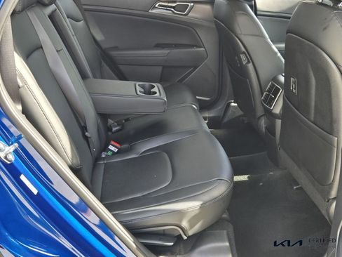 Certified 2025 Kia Sportage EX image 17