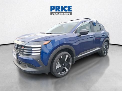 New 2026 Nissan Kicks SR w/ Cold Weather Package image 2