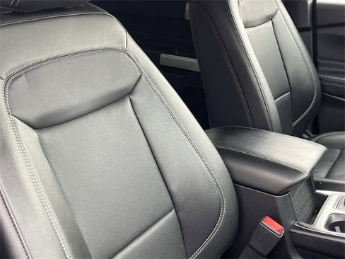 Certified 2022 Ford Explorer Limited w/ Equipment Group 301A image 28