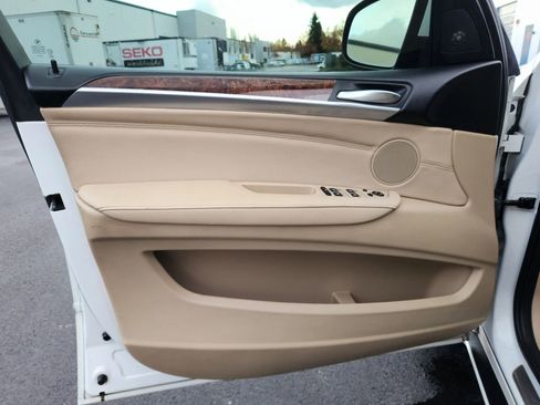 Used 2012 BMW X5 xDrive35i image 9