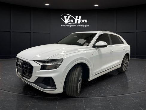 Used 2023 Audi Q8 Premium Plus w/ Premium Plus Package AWD/4WD image 3