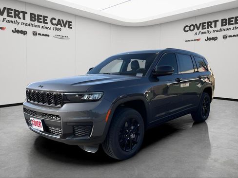 New 2025 Jeep Grand Cherokee L Altitude image 3