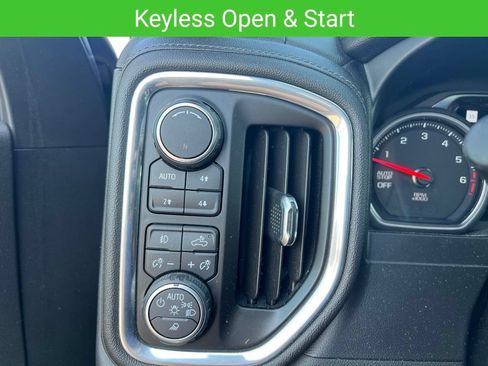 Used 2019 Chevrolet Silverado 1500 High Country w/ Z71 Off-Road Package AWD/4WD image 18