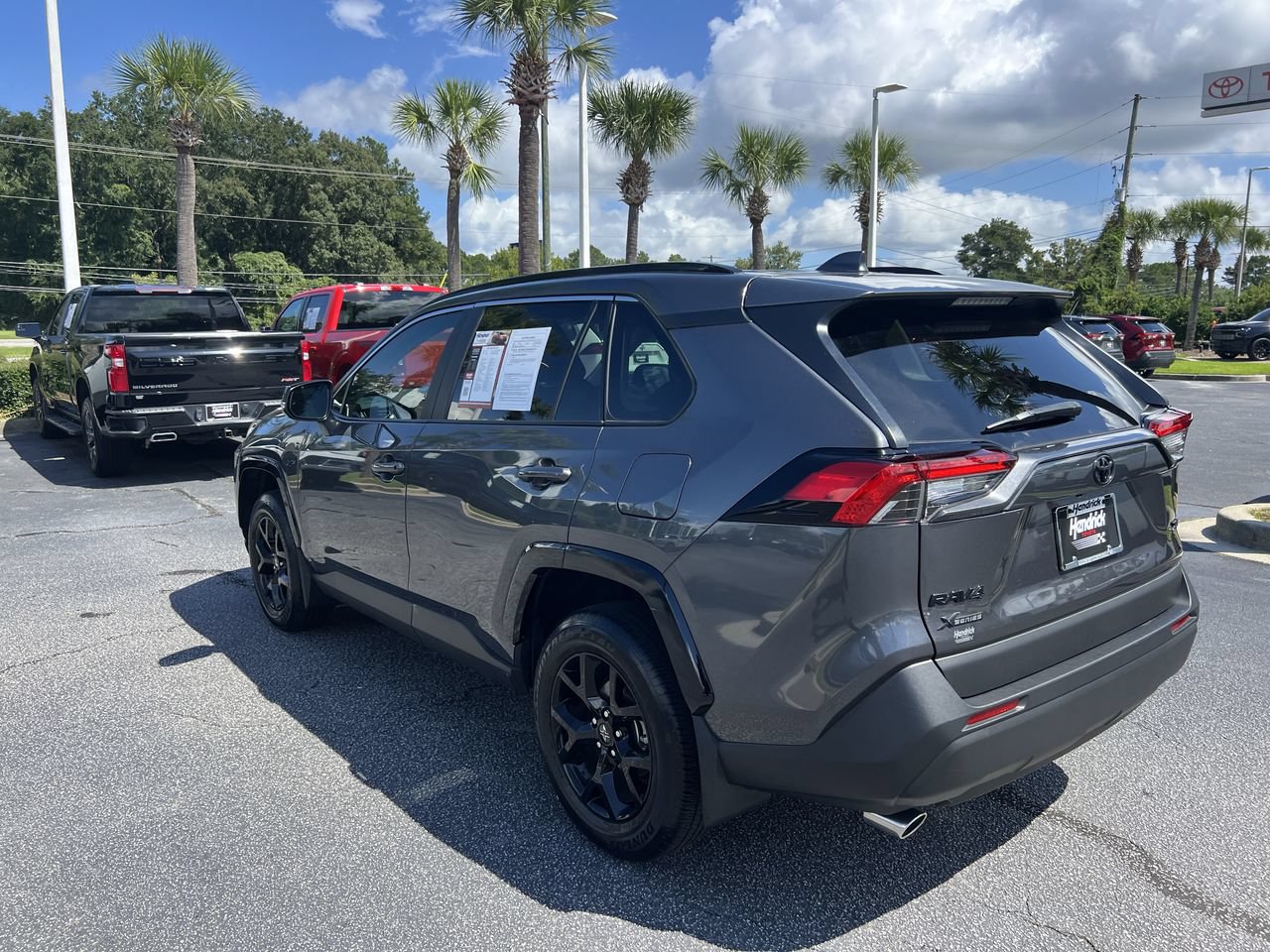 Used 2025 Toyota RAV4 XLE FWD image 8