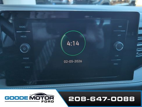 Used 2025 Volkswagen Jetta SEL image 12