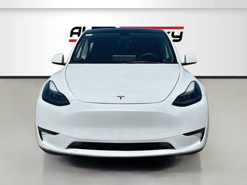 Used 2023 Tesla Model Y Long Range AWD/4WD image 2