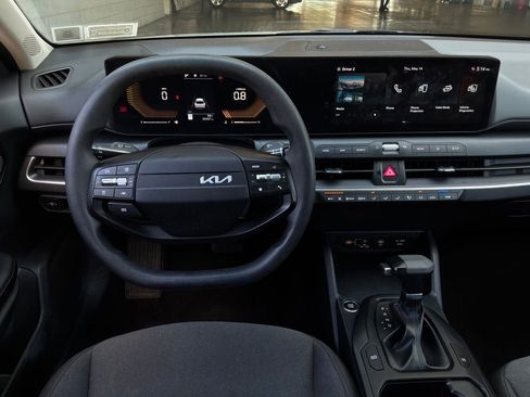 Used 2025 Kia K4 FWD image 13