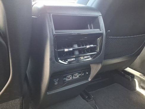 Used 2025 Jeep Grand Cherokee Limited AWD/4WD image 16