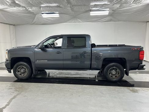 Used 2018 Chevrolet Silverado 1500 W/T w/ WT Convenience Package AWD/4WD image 6
