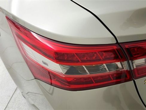 Used 2016 Toyota Avalon XLE Premium image 27