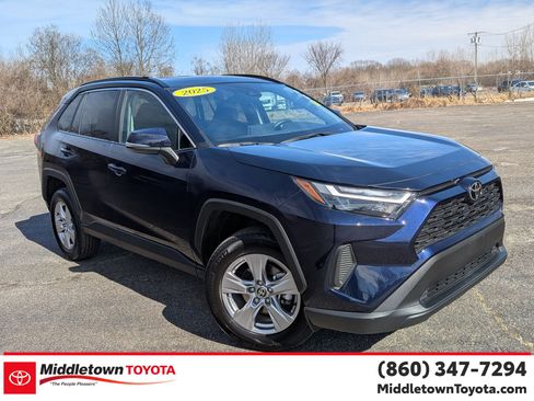 Used 2025 Toyota RAV4 XLE image 1