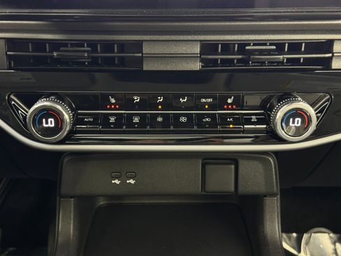 Used 2024 Honda Prologue Touring image 30