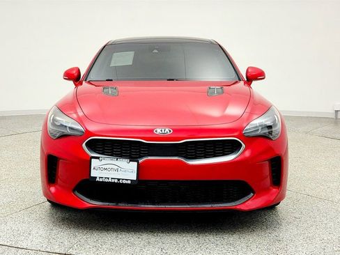 Used 2019 Kia Stinger Premium image 2