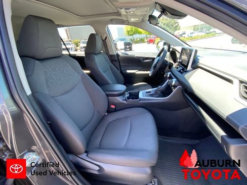 Certified 2024 Toyota RAV4 XLE w/ Convenience Package AWD/4WD image 17