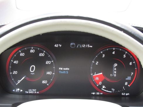 Used 2017 Volvo V90 T6 Cross Country image 23