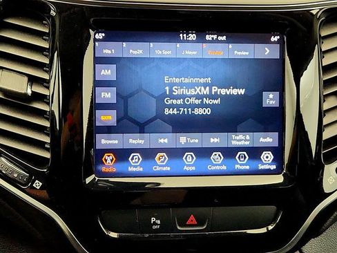 Used 2019 Jeep Cherokee Limited AWD/4WD image 18