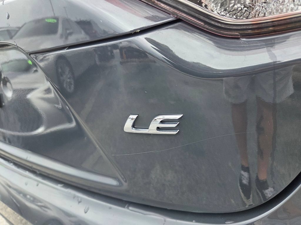Used 2023 Toyota Corolla LE FWD image 13