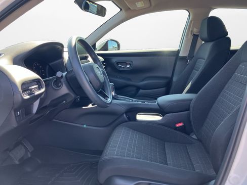 Certified 2024 Honda HR-V LX image 11