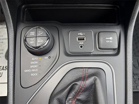 Used 2022 Jeep Cherokee Trailhawk w/ Trailer Tow Group image 16