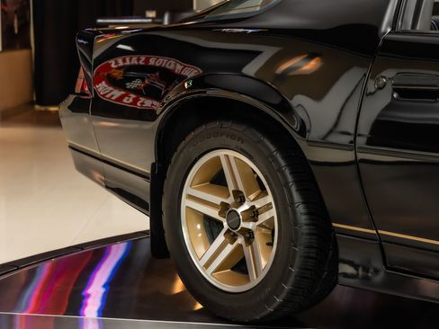 Used 1987 Chevrolet Camaro Z28 RWD image 24