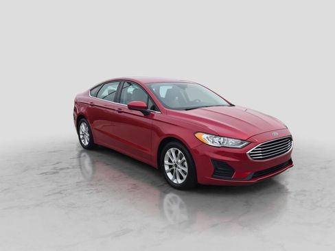 Used 2020 Ford Fusion SE FWD image 2