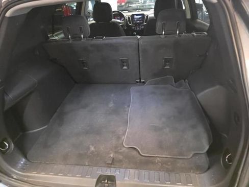 Used 2020 Chevrolet Equinox LT FWD image 12