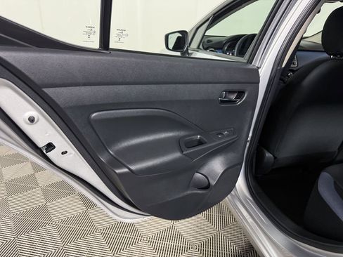 Certified 2025 Nissan Versa SV w/ Trunk Package image 38