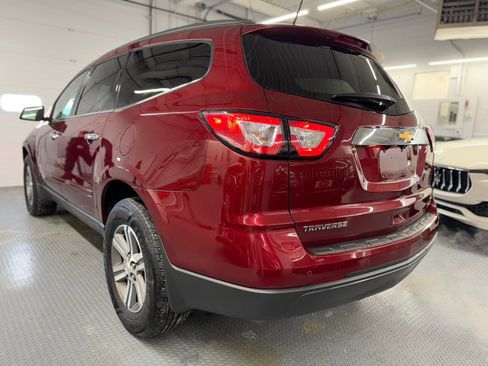 Used 2017 Chevrolet Traverse LT image 10