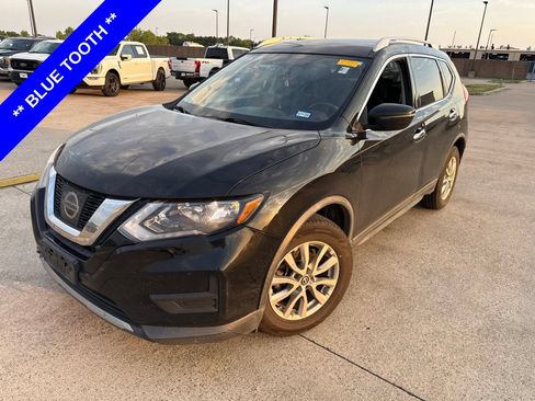Used 2017 Nissan Rogue SV FWD image 1