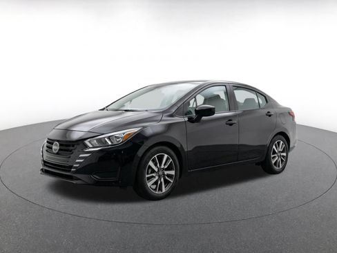 Used 2025 Nissan Versa SV FWD image 3