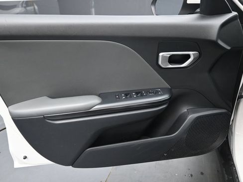 Used 2025 Kia K4 FWD image 23