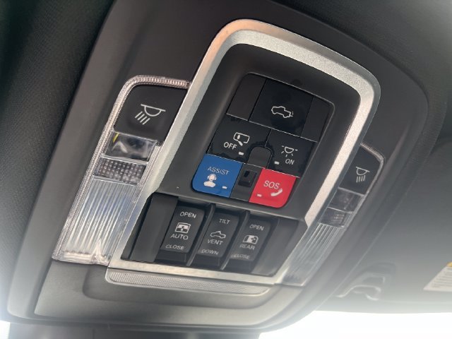 Used 2020 RAM 2500 Laramie w/ Night Edition AWD/4WD image 27