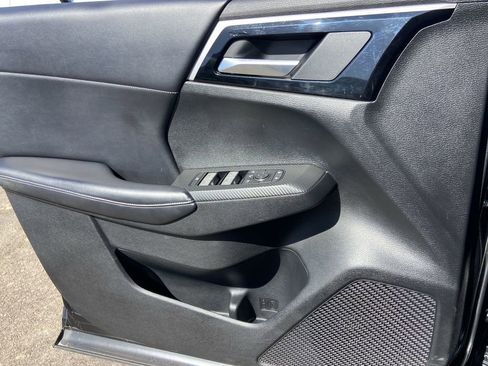 Used 2023 Mitsubishi Outlander SE AWD/4WD image 19