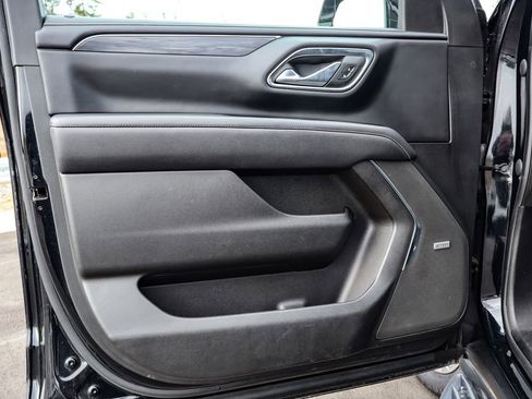 Used 2023 GMC Yukon SLT image 39