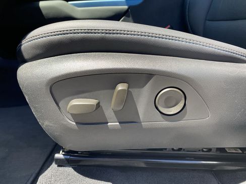 Used 2024 Chevrolet Equinox EV LT AWD/4WD image 14