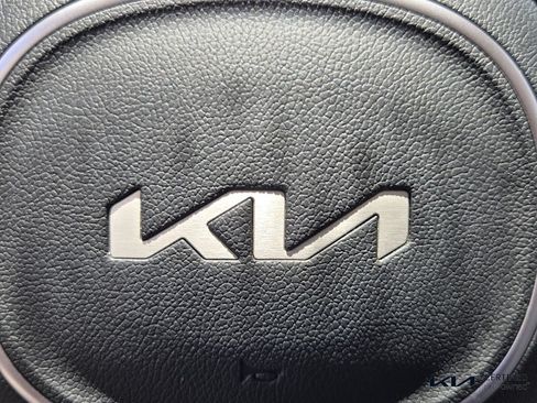 Certified 2025 Kia Sorento S w/ Panoramic Sunroof Package FWD image 28