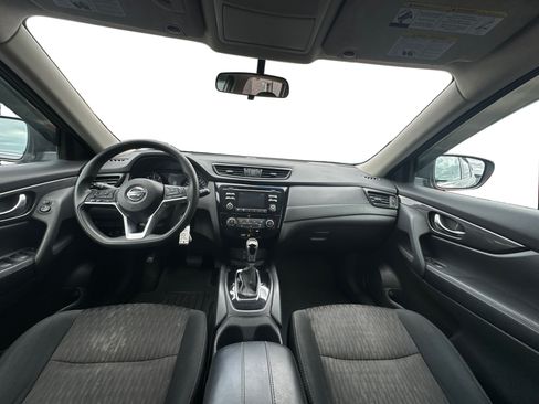 Used 2017 Nissan Rogue S AWD/4WD image 12