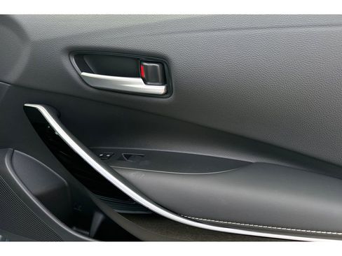 Certified 2025 Toyota Corolla Hybrid Sedan image 18