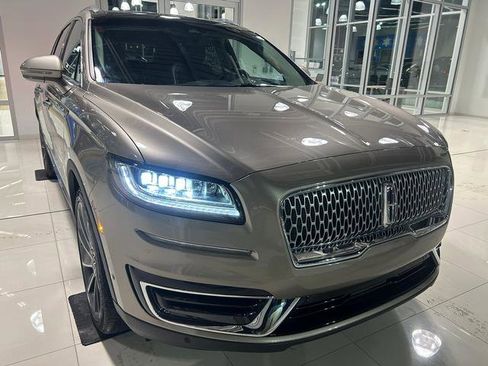 Used 2020 Lincoln Nautilus Reserve w/ Equipment Group 202A image 5