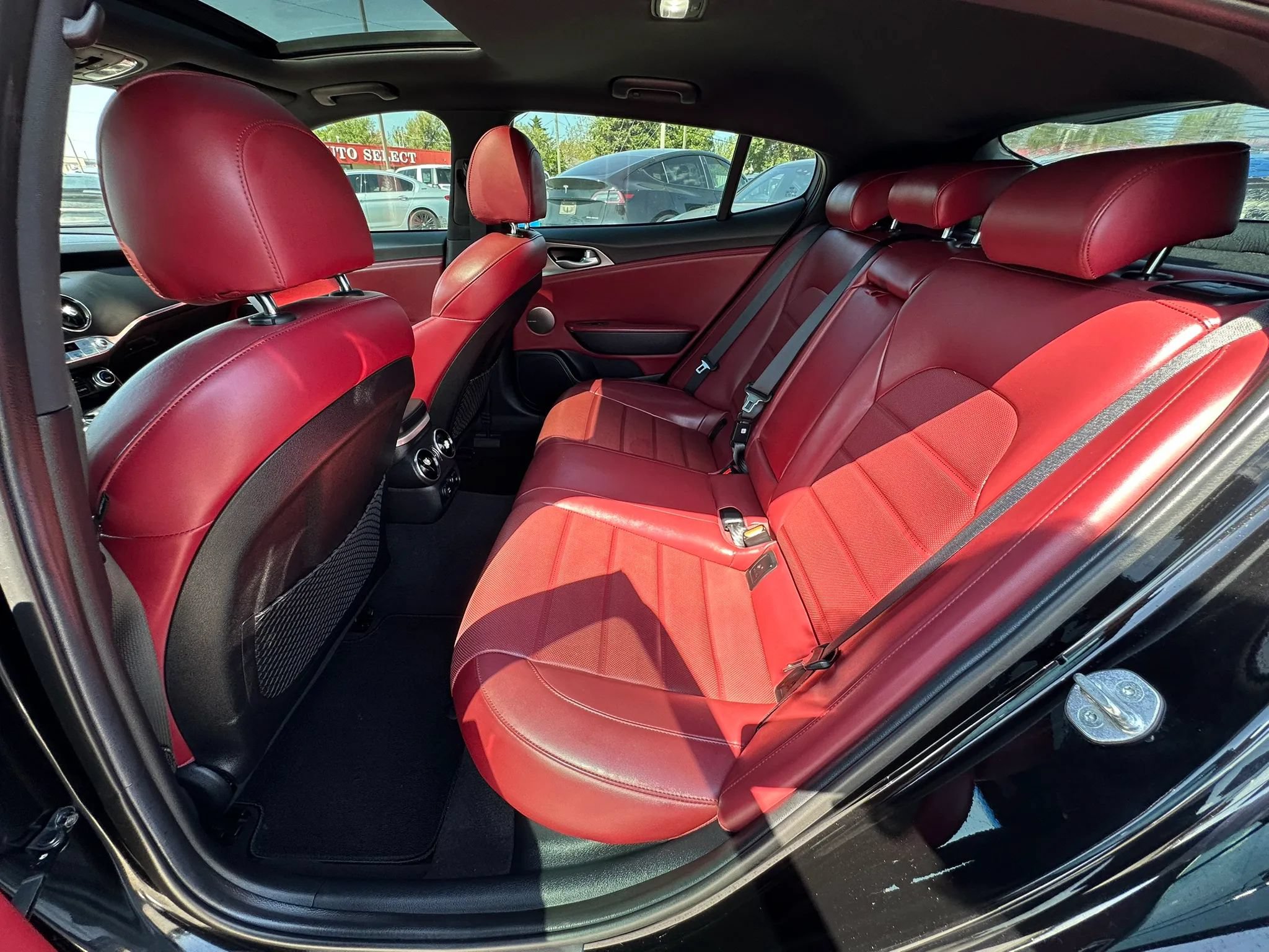 Used 2018 Kia Stinger GT2 AWD/4WD image 18