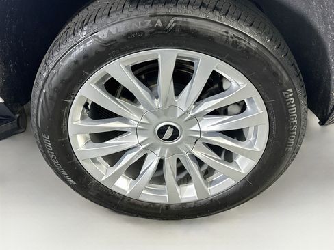 Used 2022 Cadillac Escalade Luxury RWD image 11