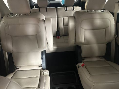 Used 2021 Ford Explorer Limited w/ Equipment Group 301A image 24