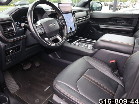 Used 2024 Ford Expedition Platinum AWD/4WD image 12