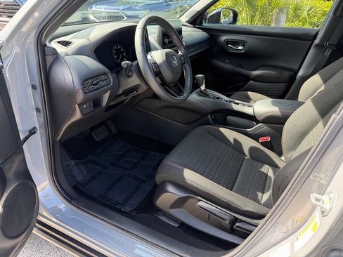 Used 2024 Honda HR-V Sport image 12