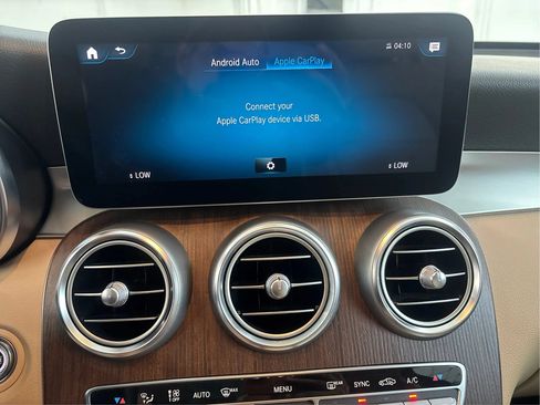 Used 2020 Mercedes-Benz GLC 300 4MATIC image 43
