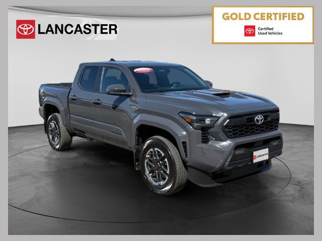 Certified 2025 Toyota Tacoma TRD Sport AWD/4WD image 1