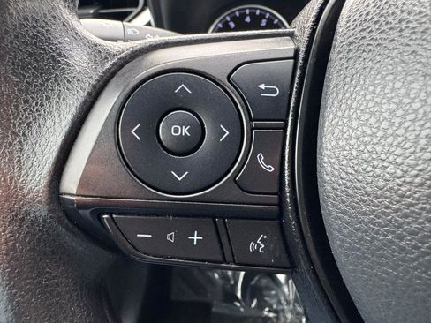 Used 2022 Toyota RAV4 XLE image 27