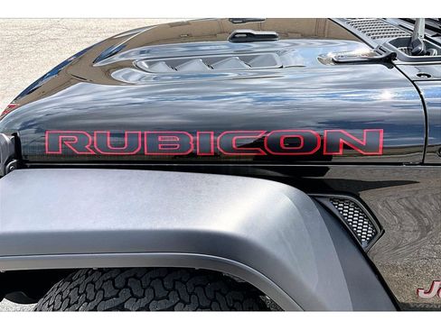 Used 2025 Jeep Wrangler Unlimited Rubicon AWD/4WD image 38