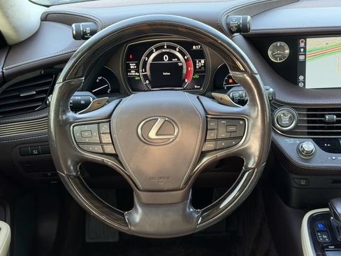 Used 2019 Lexus LS 500 w/ Interior Upgrade Package RWD image 28