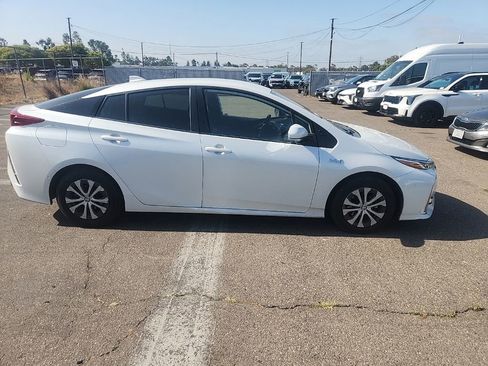 Used 2021 Toyota Prius Prime Limited w/ Carpet Mat Package (TMS) FWD image 16